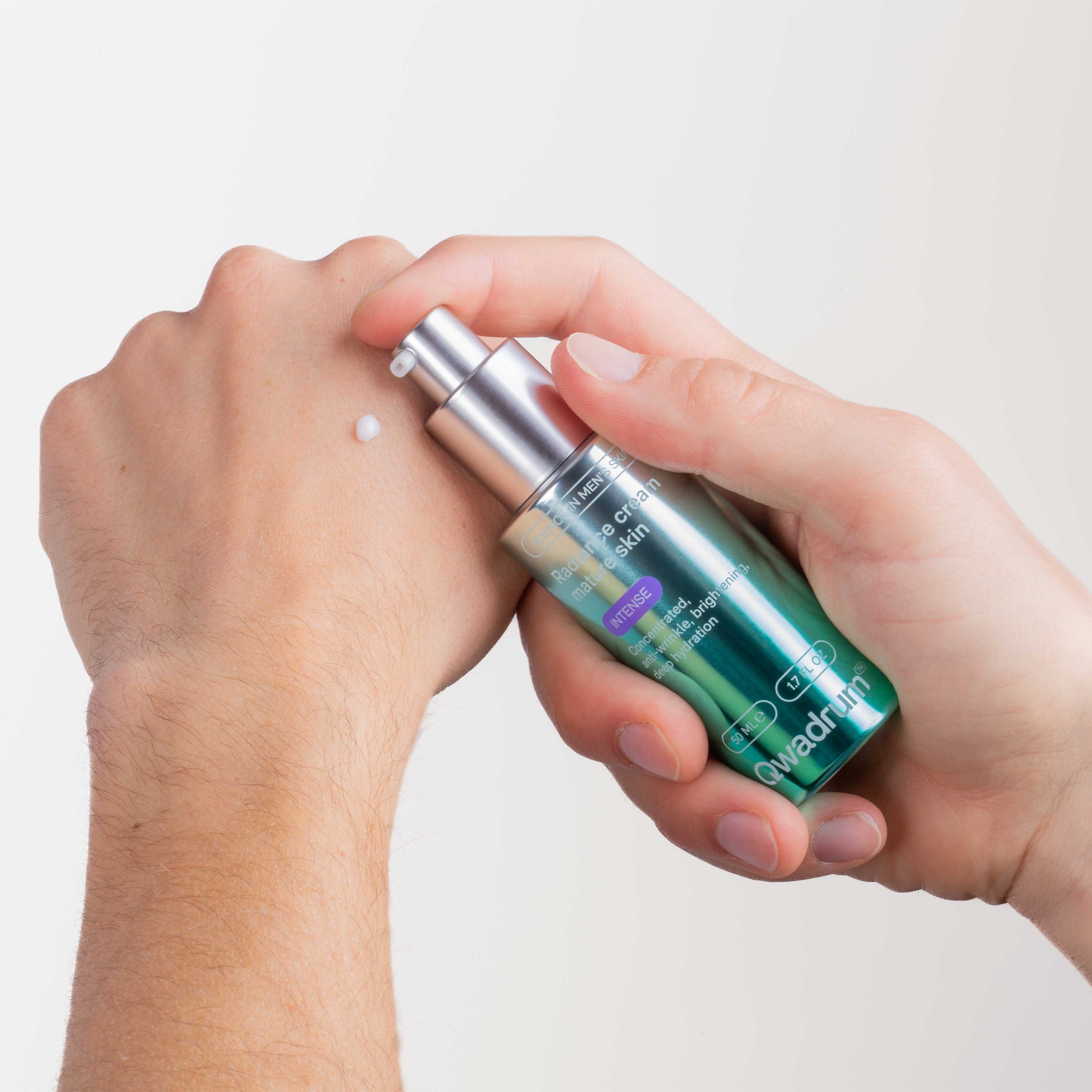 Krem rozświetlający do cery dojrzałej